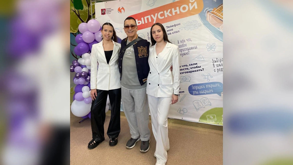 Внучки Александра Буйнова пробуют себя на подиуме. Фото © Instagram (признан экстремистской организацией и запрещён на территории Российской Федерации) / buinovofficial