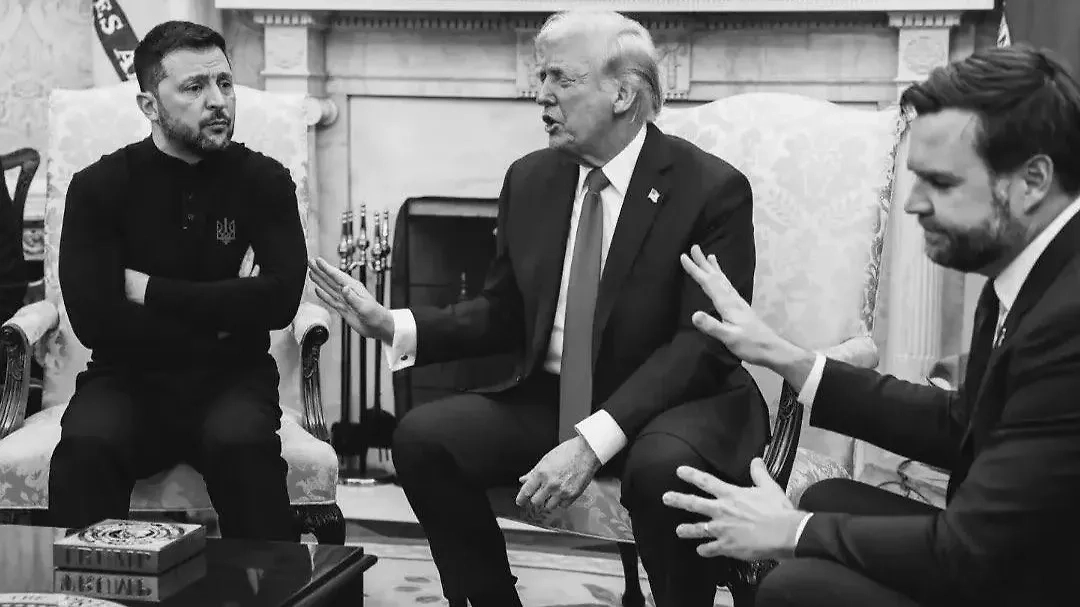 Обложка © Х / Steve Cortes