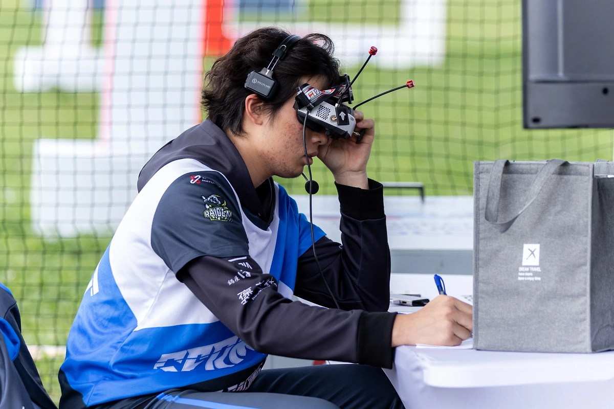 Кубок мэра Москвы по гонкам дронов. Фото © Пресс-служба Департамента предпринимательства и инновационного развития города Москвы