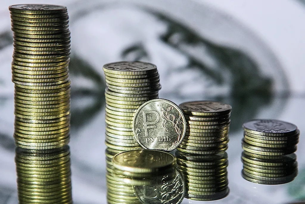 Экономисты сделали прогноз курса рубля на эту неделю. Обложка © ТАСС / Сергей Коньков