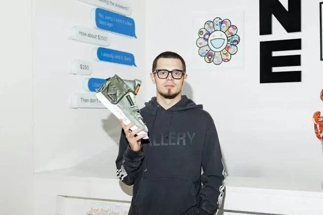 Обложка © PR департамент Nikita Efremov \\ NE