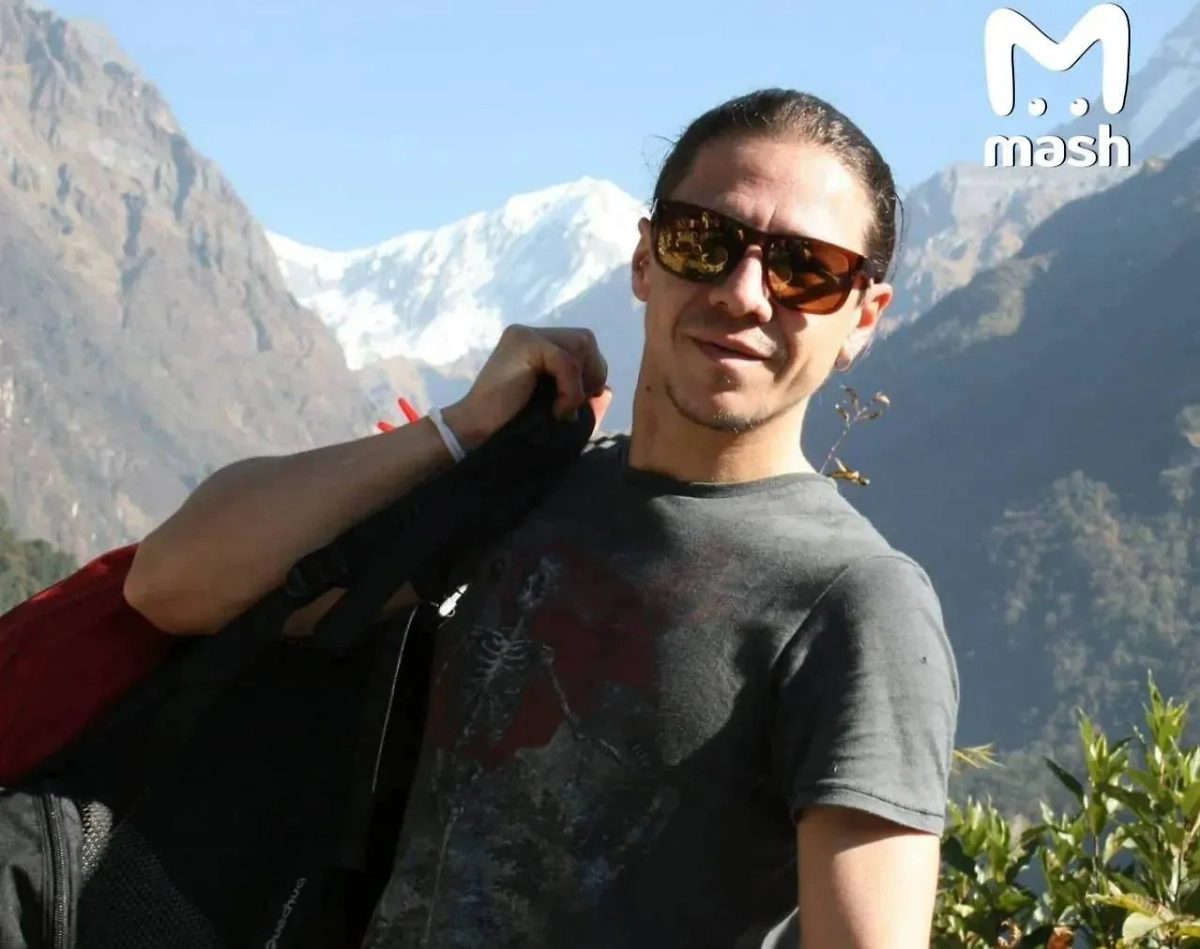 Альпинист, отправившийся Наталье на помощь. Фото © Telegram / Mash