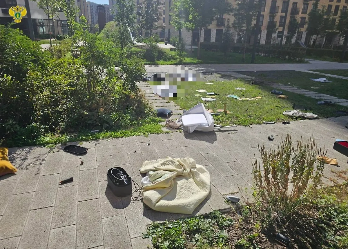 Место гибели матери и сына. Фото © Telegram / Прокуратура Москвы