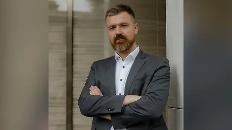 Обложка © SHOT