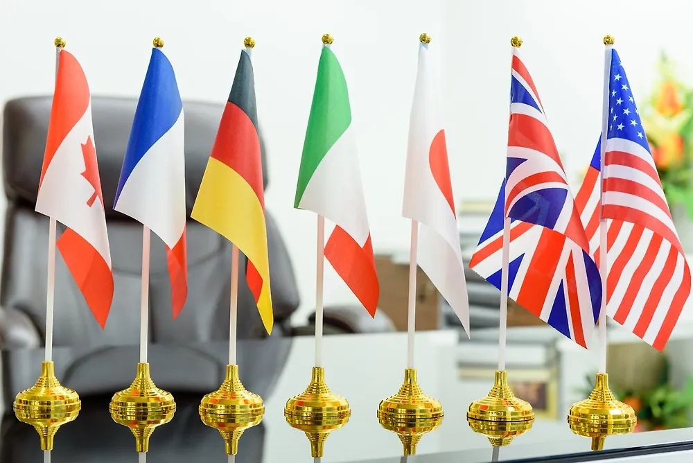 Обложка © Shutterstock / FOTODOM / William Potter