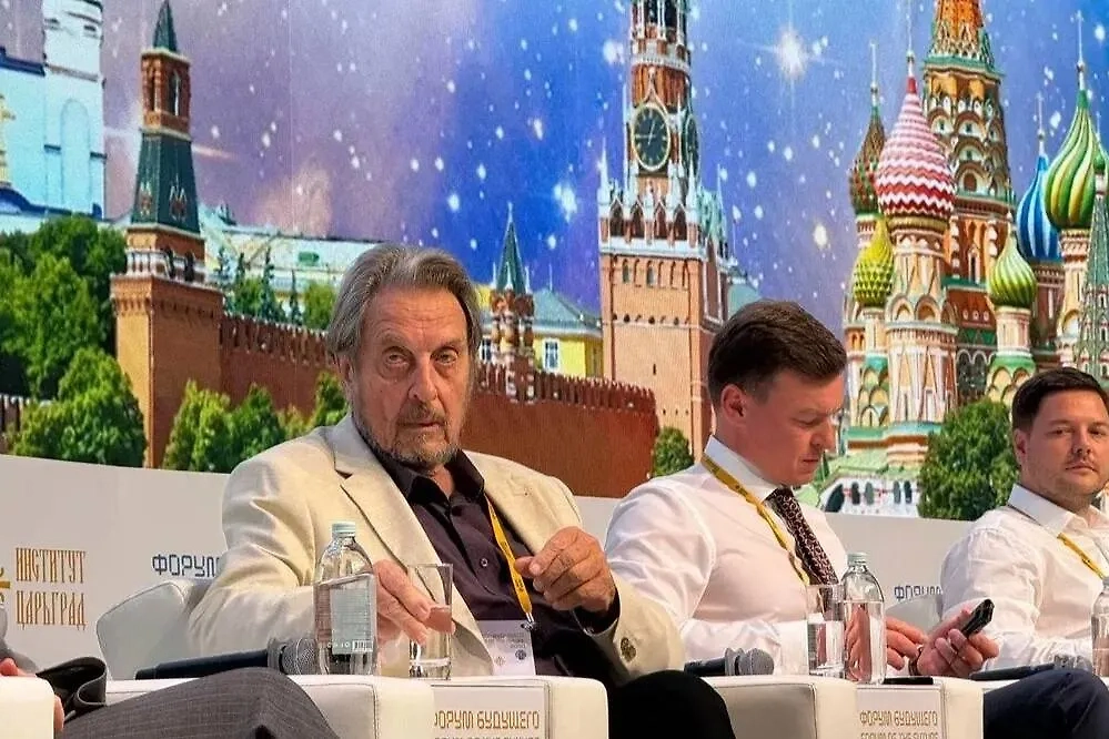 Эррол Маск. Обложка © Life.ru