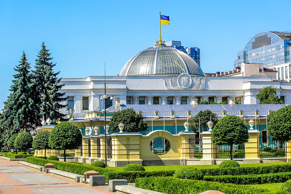 Верховная Рада. Обложка © Shutterstock / FOTODOM / blurAZ