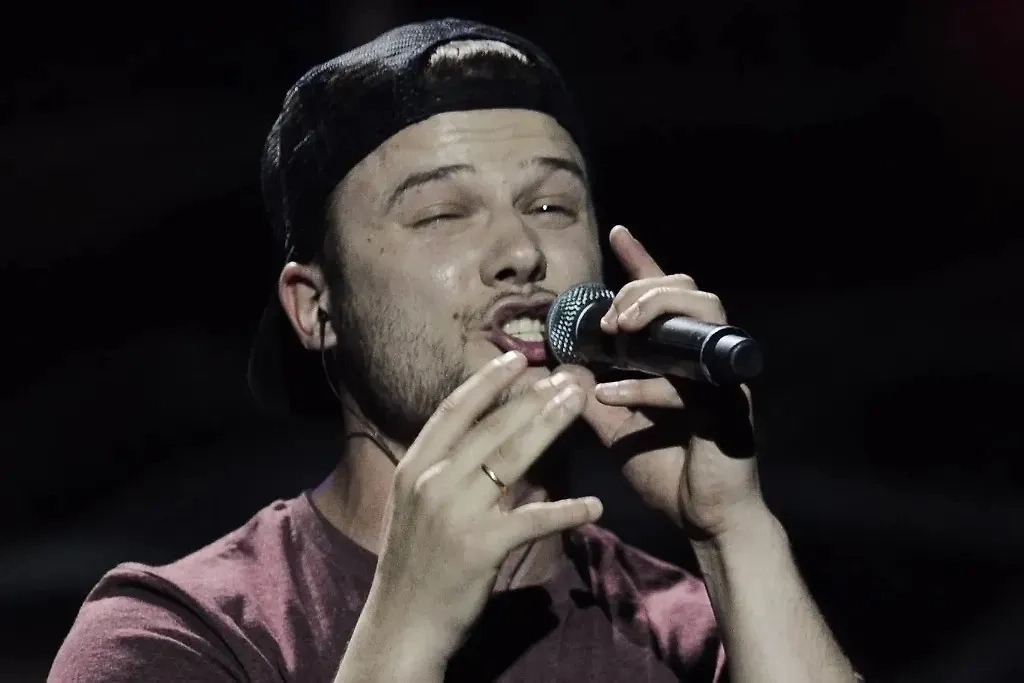 Макс Корж после бегства из России попал впросак. Фото © ТАСС / Сергей Бобылев