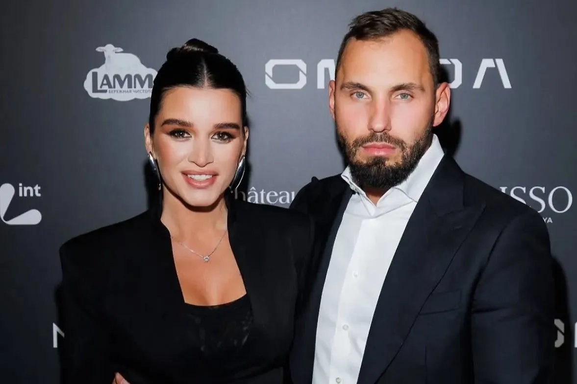 Ксения Бородина и Николай Сердюков. Обложка © Instagram (признан экстремистской организацией и запрещён на территории Российской Федерации) / borodylia