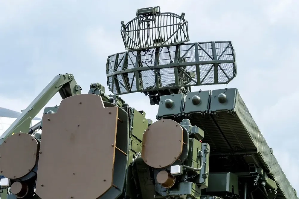 Обложка © Shutterstock / FOTODOM / Sergey Cherviakov