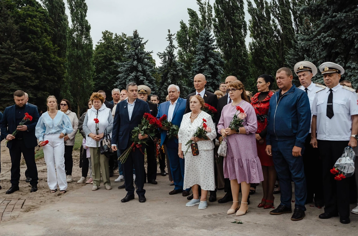 В Курске почтили память погибшего 25 лет назад экипажа подлодки «Курск». Фото © Telegram / Александр Хинштейн