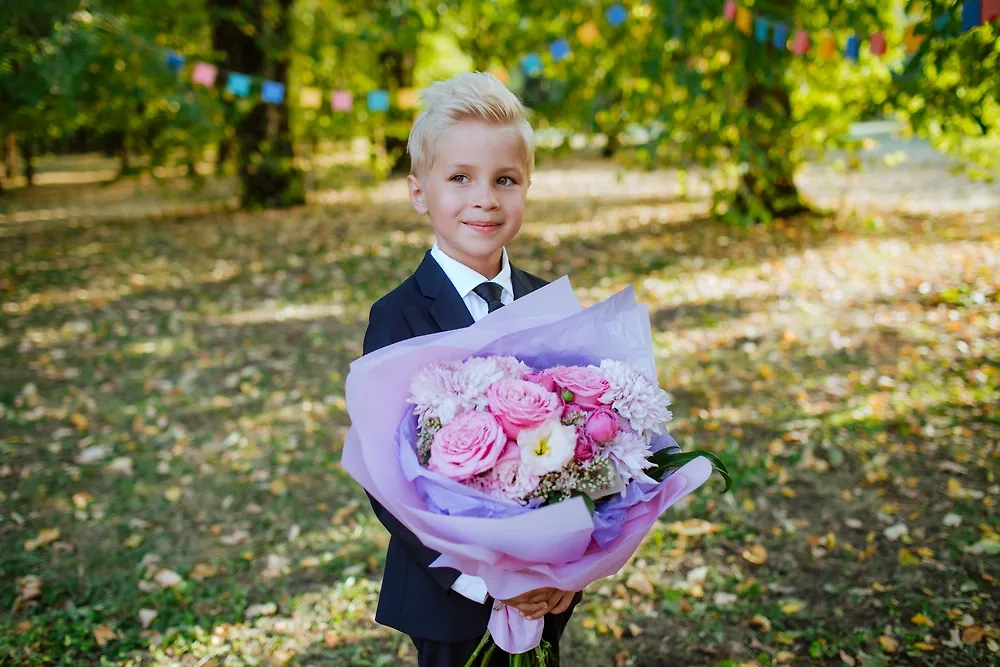 Обложка © Shutterstock / FOTODOM / Alina Tanya