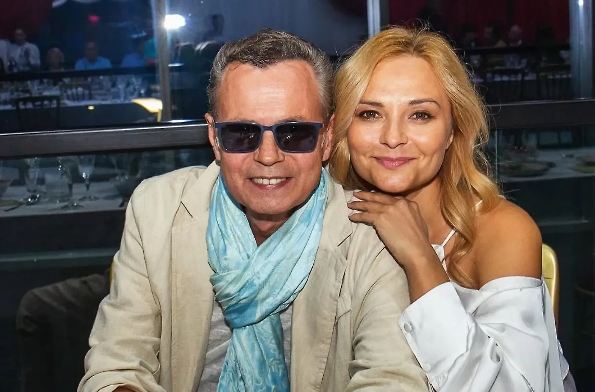 Владимир Лёвкин с женой Мариной. Обложка © Instagram (признан экстремистской организацией и запрещён на территории Российской Федерации) / marusialyovkina