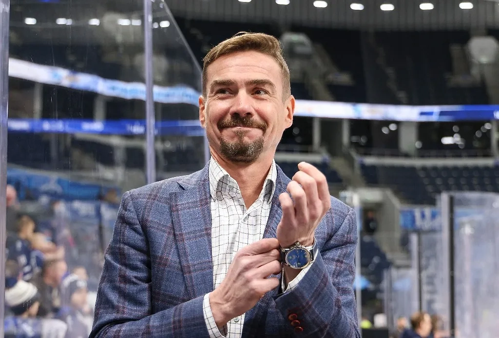 Обложка © ТАСС / Антон Новодережкин