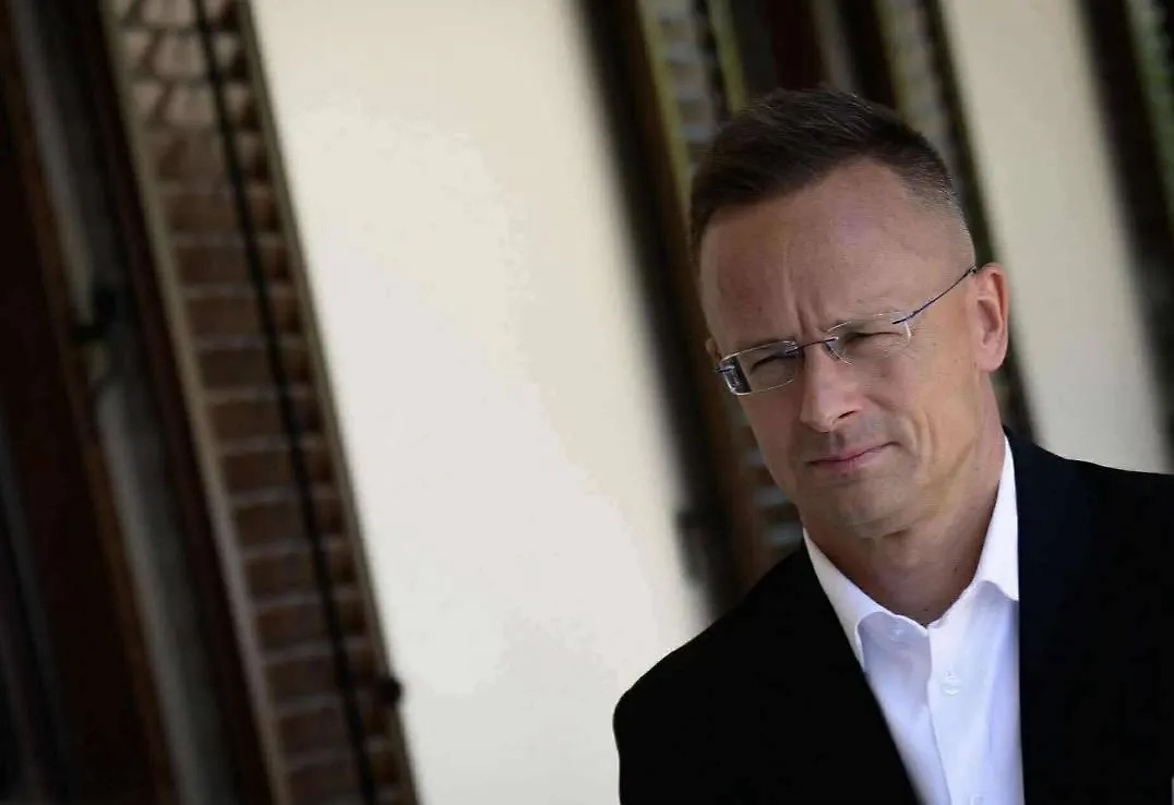 Петер Сийярто. Обложка © X / Péter Szijjártó