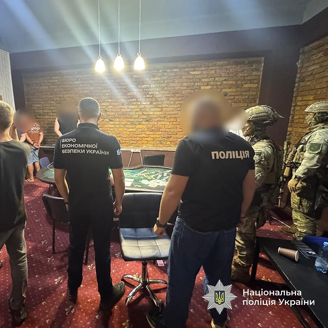 Обстановка в подпольном казино. Фото © Национальная полиция Украины