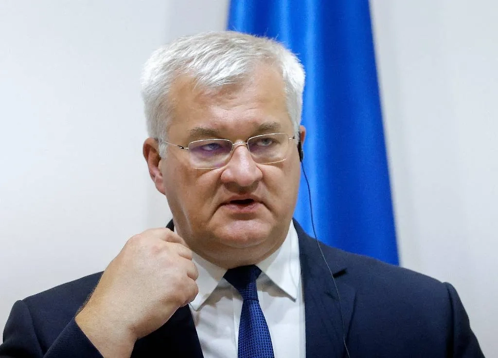 Обложка © ТАСС / EPA / SERGEY DOLZHENKO