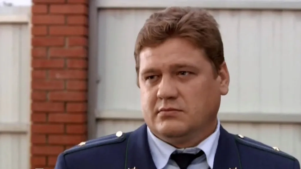 Алексей Аптовцев. Фото © Кадр из фильма «Инспектор Купер». Режиссёры Антон Косков, сценаристы Вячеслав Дурненков, Арина Гранцева / kino-teatr.ru