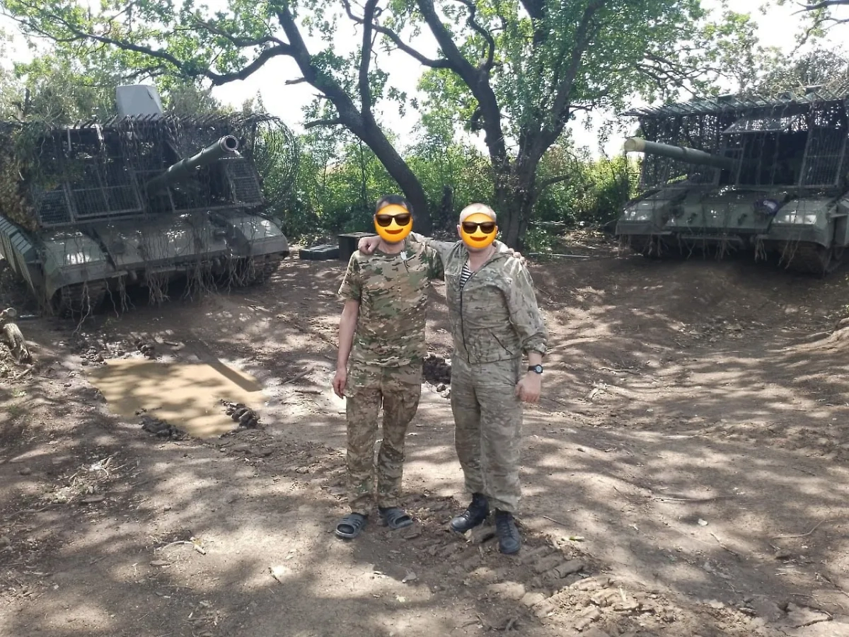 Танки с «мангалами» и «дошираком». Обложка © Telegram / Военный осведомитель