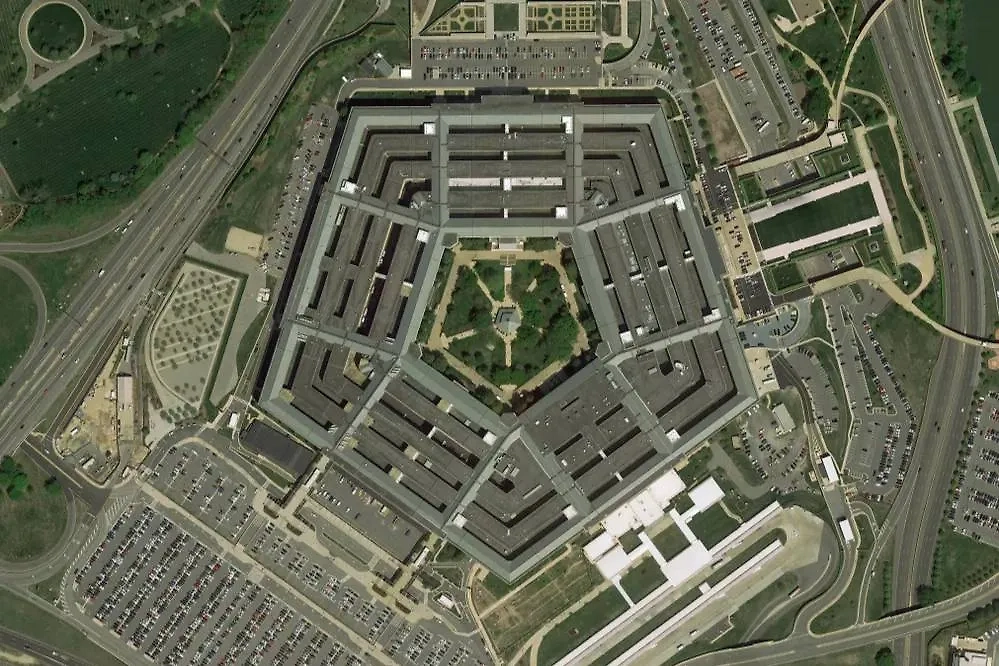 Обложка © Shutterstock / FOTODOM / burakyalcin