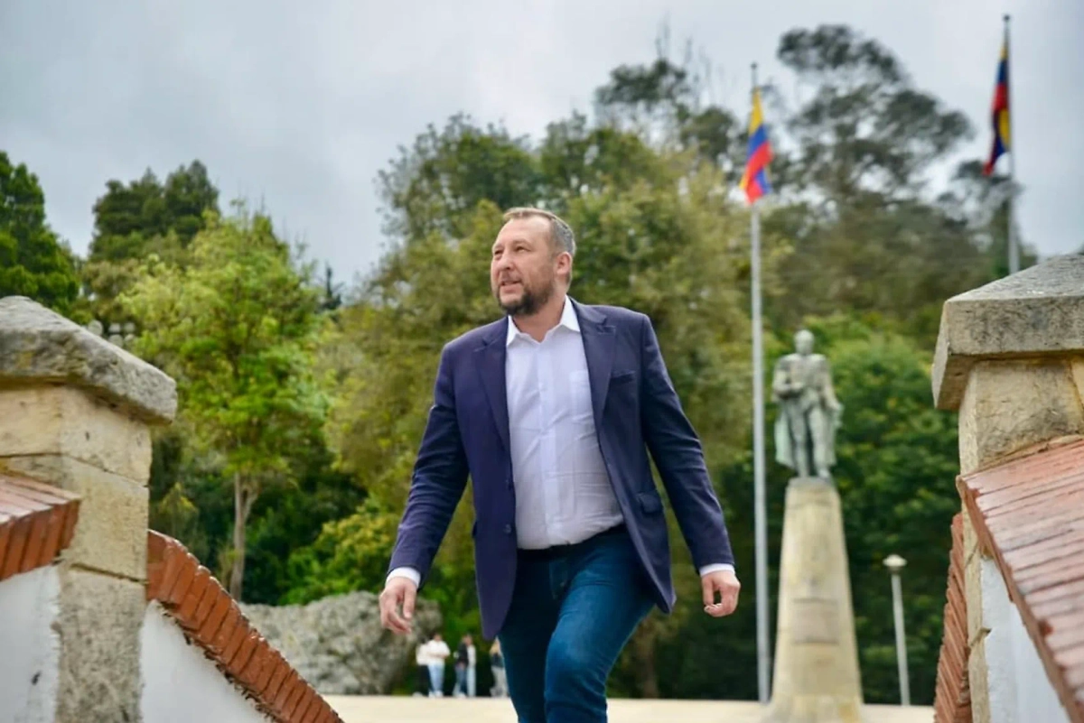 Михаил Краснов. Обложка © Instagram (соцсеть запрещена в РФ; принадлежит корпорации Meta, которая признана в РФ экстремистской) / proferuso_alcalde