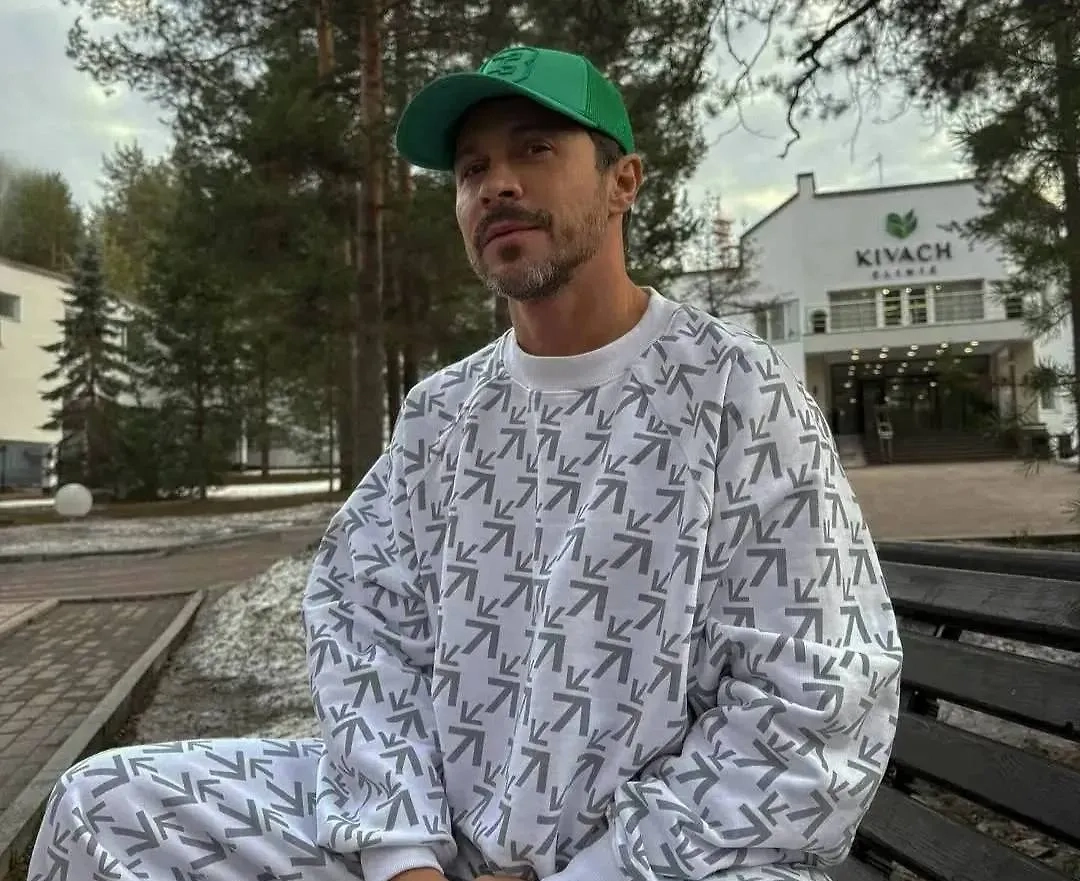 Обложка © Instagram (признан экстремистской организацией и запрещён на территории Российской Федерации) / pablo_derevyanko