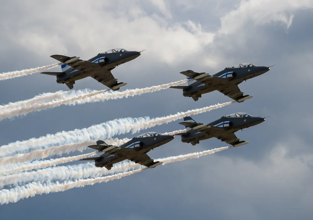 Обложка © Shutterstock / FOTODOM / Grapsole79