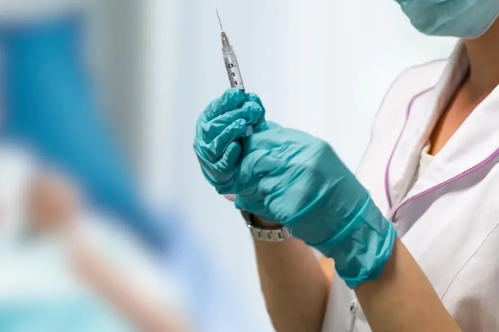 Сейчас у нас в ходу не только обычный БЦЖ, но и БЦЖ-М. Расскажем подробнее, что это. Фото © Shutterstock / FOTODOM / CaptureStock Studio