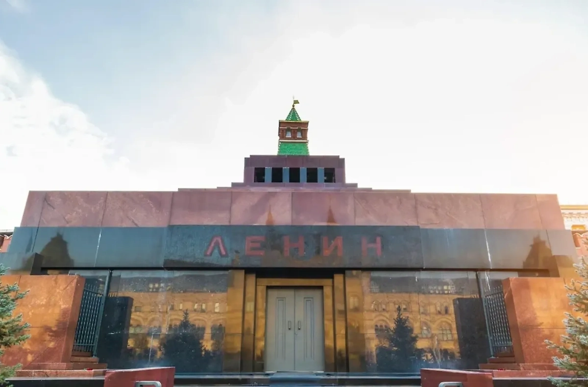 Мавзолей Ленина. Обложка © Shutterstock/ FOTODOM / evgris