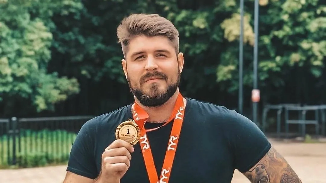 Обложка © Instagram (признан экстремистской организацией и запрещён на территории Российской Федерации) / beswim__