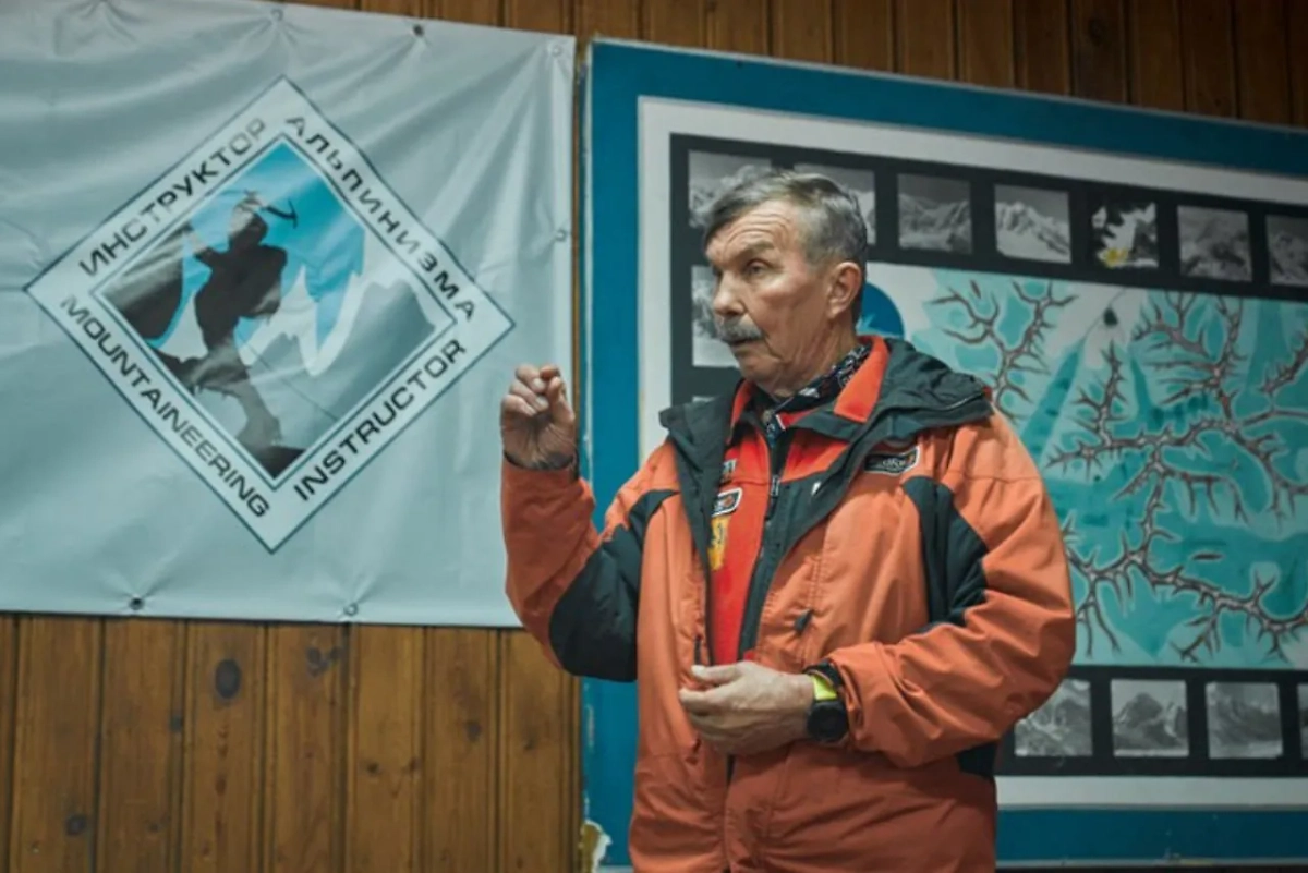 Александр Расторгуев. Обложка © Федерация альпинизма Краснодарского края / Евгения Леонова