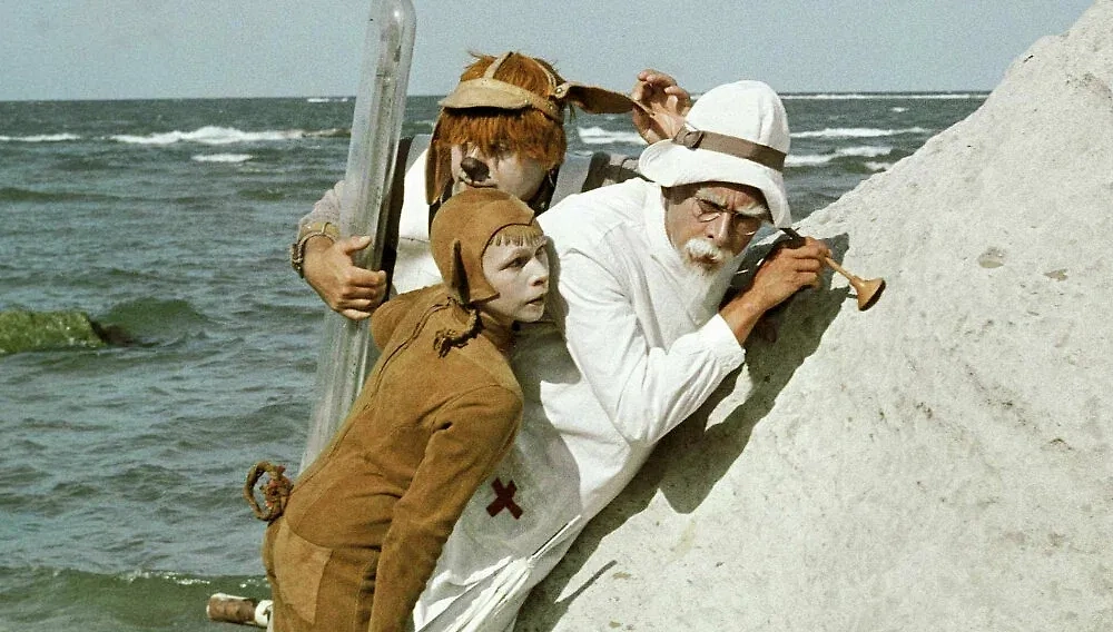 Обложка ©  «Айболит-66» (1967) реж. Ролан Быков, сцен. Ролан Быков, Вадим Коростылёв, Корней Чуковский / Kinopoisk