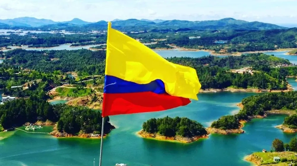 Обложка © Shutterstock / FOTODOM / DigitalWanderer