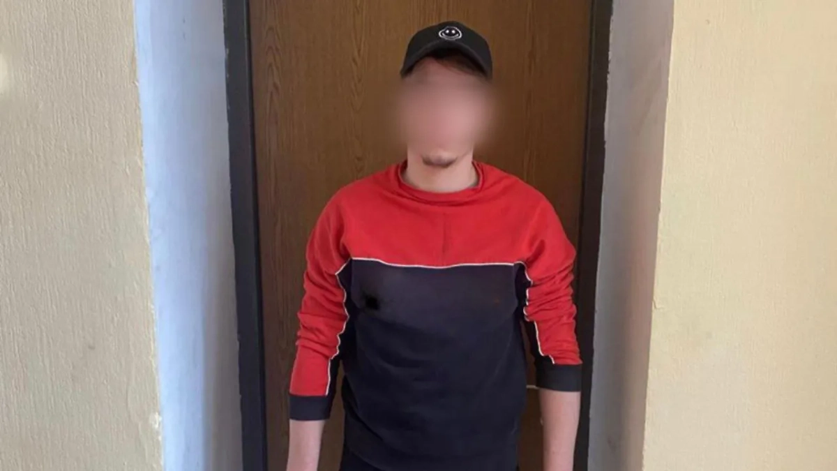 Житель Твери трижды менял фамилию, чтобы не платить кредиты. Обложка © Telegram / Полиция 69