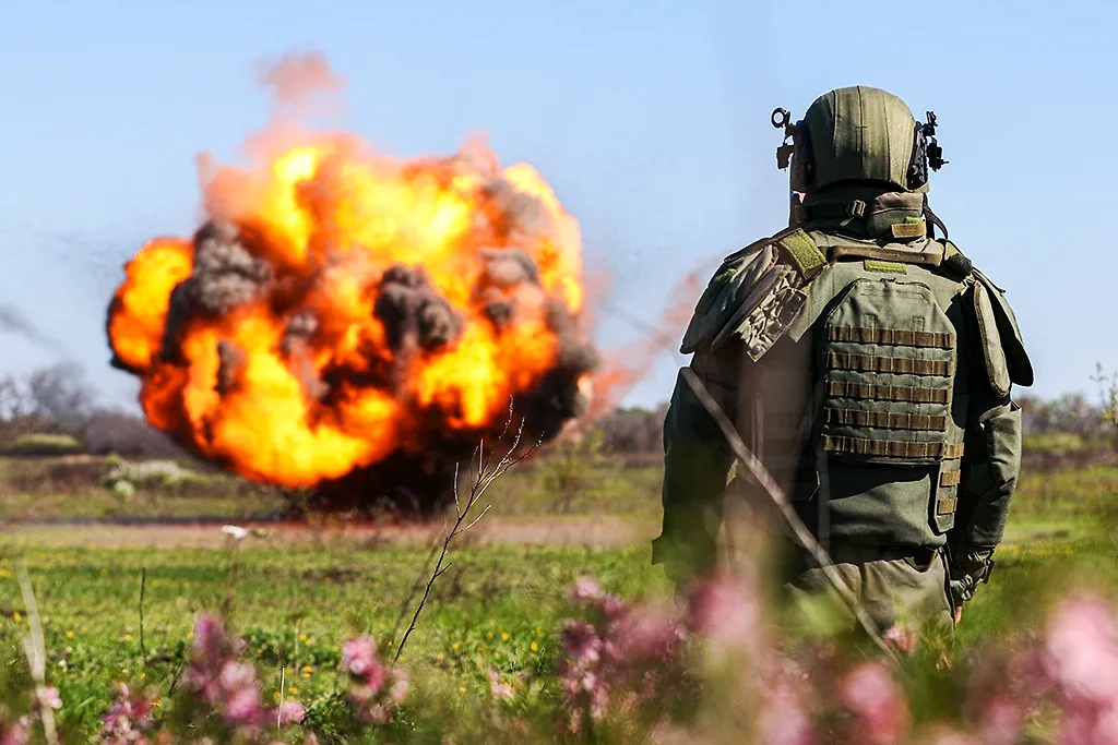 Армия России закрепляется на позициях в Днепропетровской области. Обложка © ТАСС / Александр Река