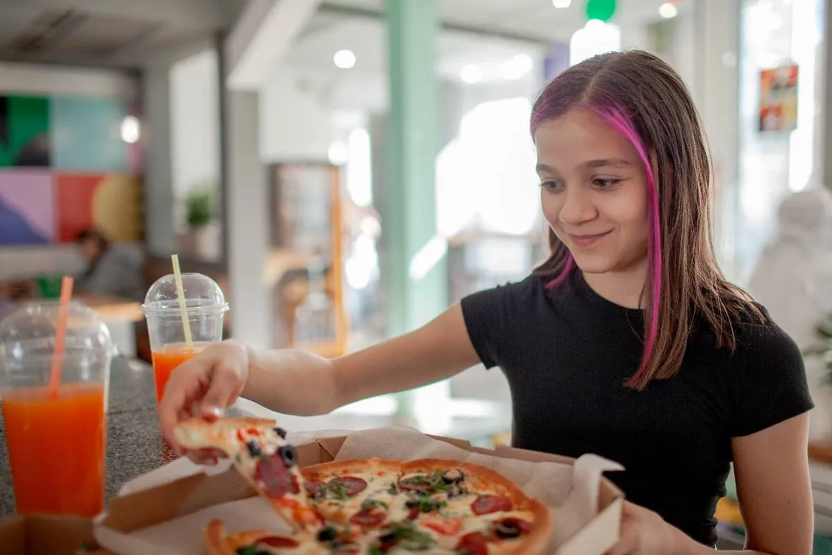 Обложка © Shutterstock / FOTODOM / Veronika Zelenina