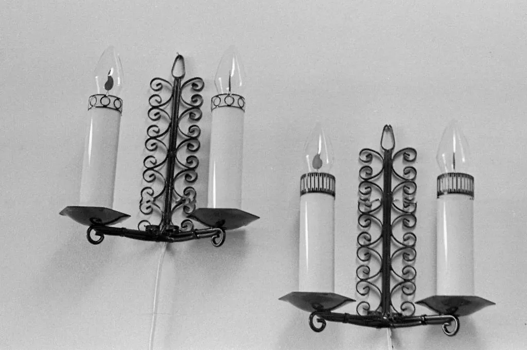 Если такой светильник находился во времена СССР у вас дома, вы, скорее всего, были очень важным человеком и квартира принадлежала партии напрямую. Фото © ТАСС / Фотохроника ТАСС / Ю. Шаповал