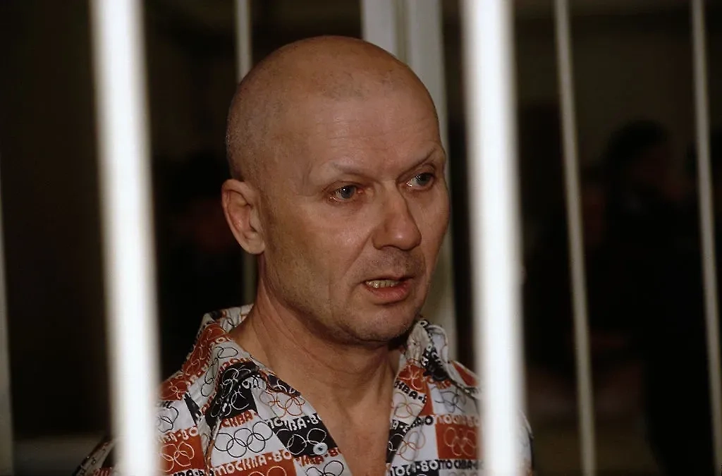 Маньяк Андрей Чикатило. Обложка © Getty Images / Georges DeKeerle / Contributor