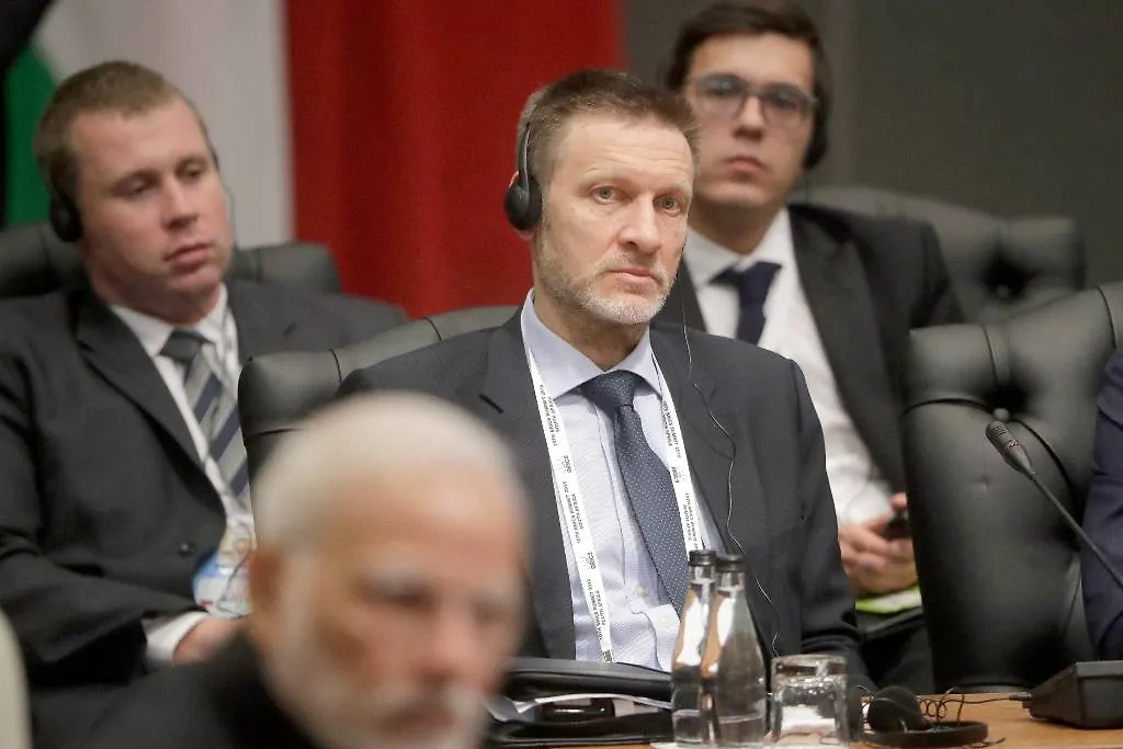 Михаил Петраков (по центру). Обложка © ТАСС / Михаил Метцель