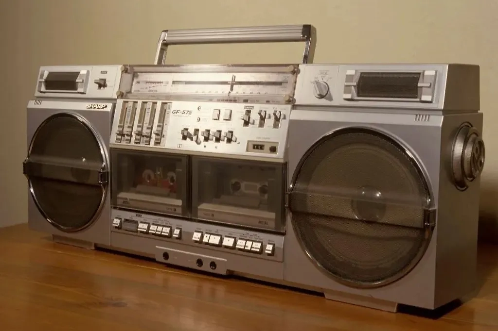 Магнитолы из Японии стоили дорого. Но тогда всё японское в СССР стоило дорого. Фото © Gettyimages / Nicky J. Sims