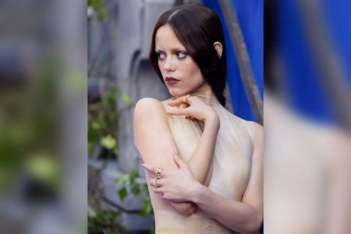 Актриса Дженна Ортега. Обложка © Instagram (соцсеть запрещена в РФ; принадлежит корпорации Meta, которая признана в РФ экстремистской) / jennaortega