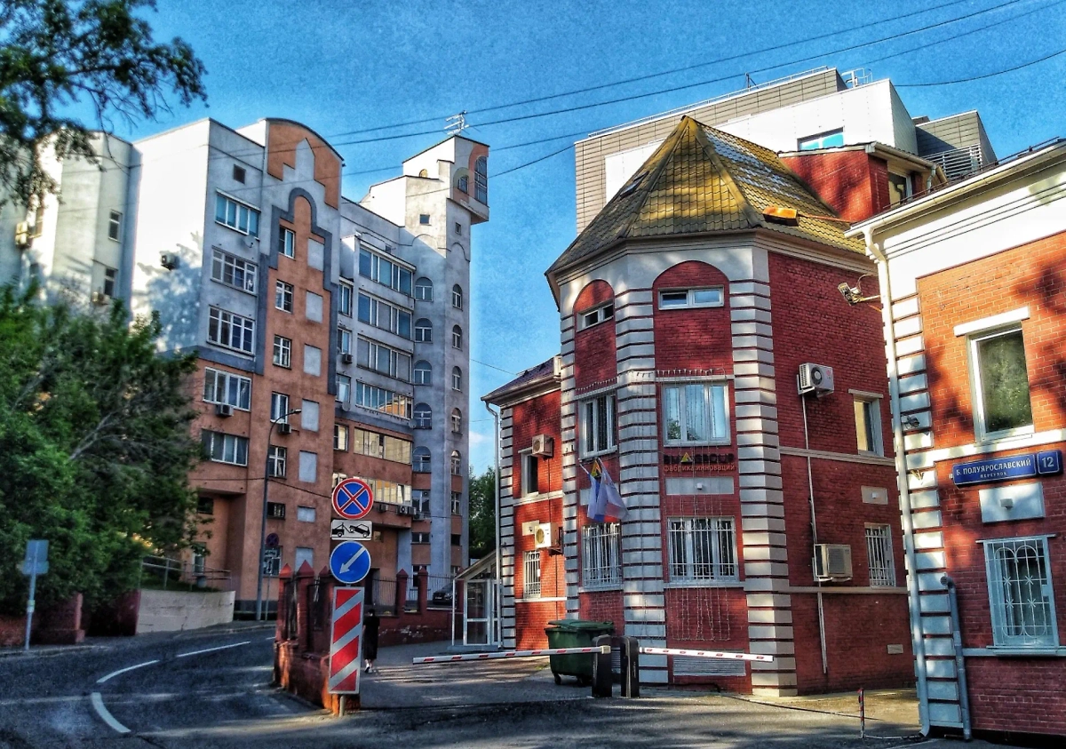 Дом (слева) Татьяны Булановой в Москве. Фото © 2GIS