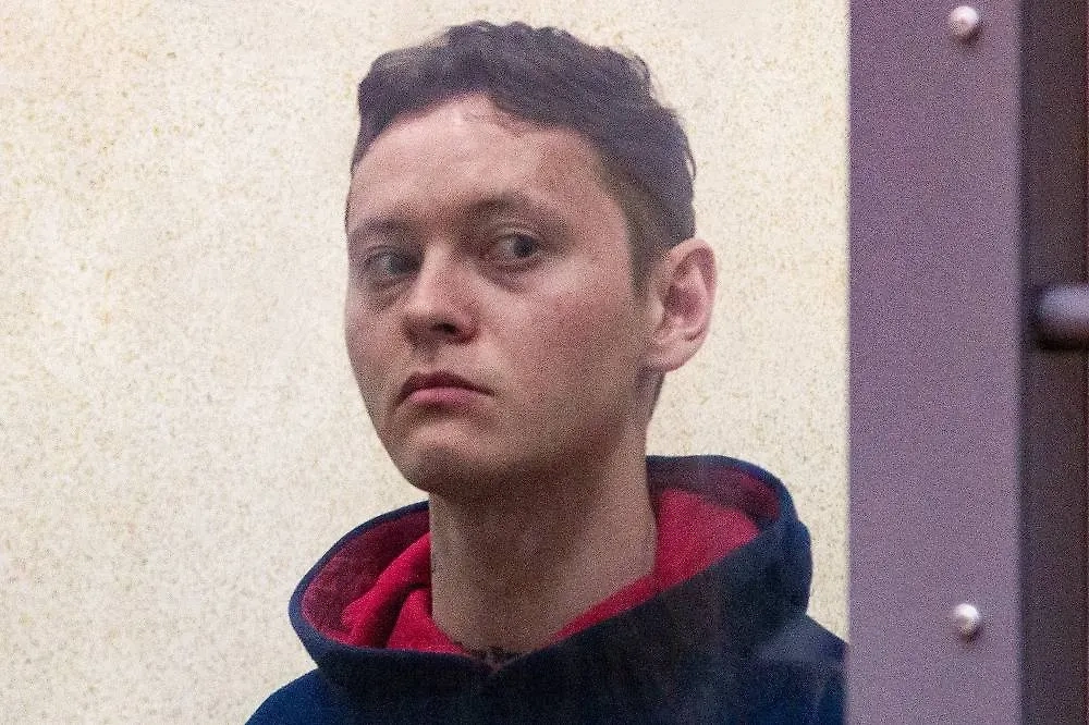 Певец Шарлот. Обложка © ТАСС / Дзень Альберт