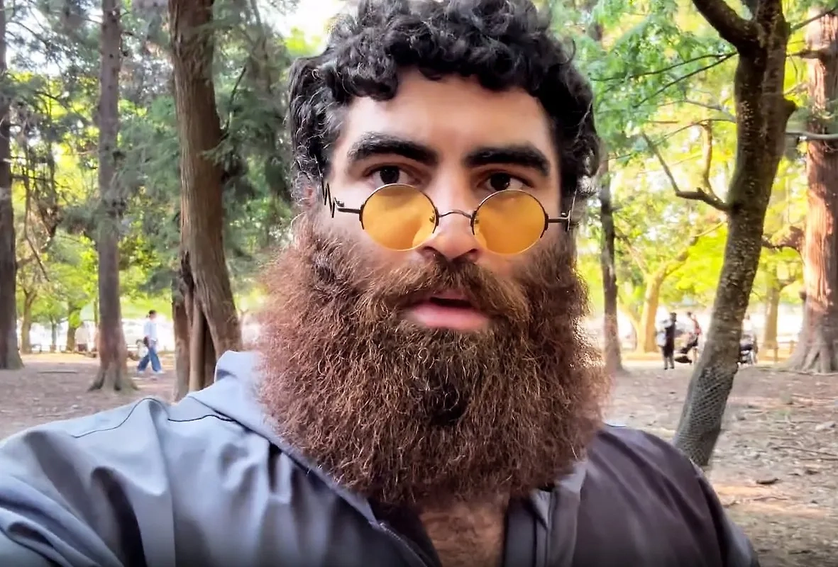 Обложка © Instagram (признан экстремистской организацией и запрещён на территории Российской Федерации) / arsenmarkaryan