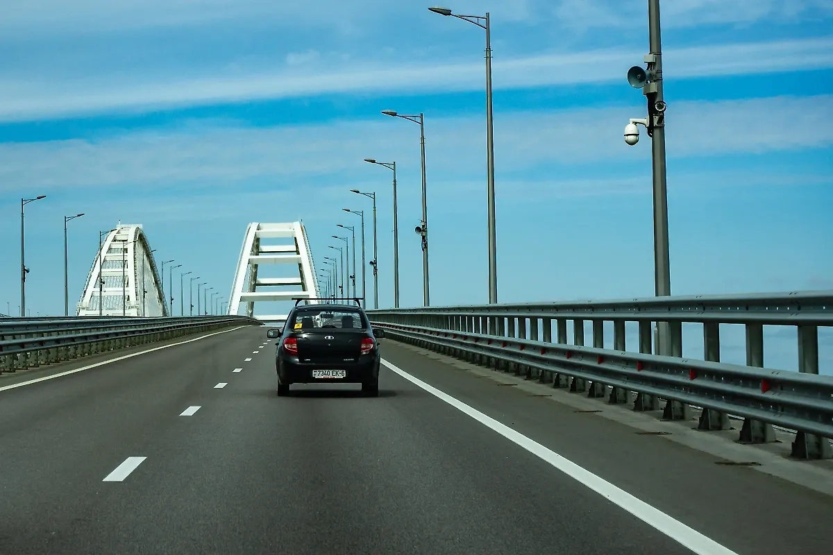 Обложка © Shutterstock / FOTODOM / Alexander Denisenko