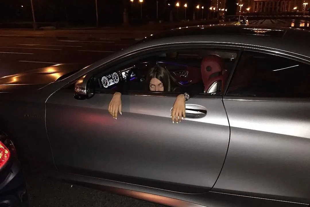 Обложка © Instagram (признан экстремистской организацией и запрещён на территории Российской Федерации) / 049mara