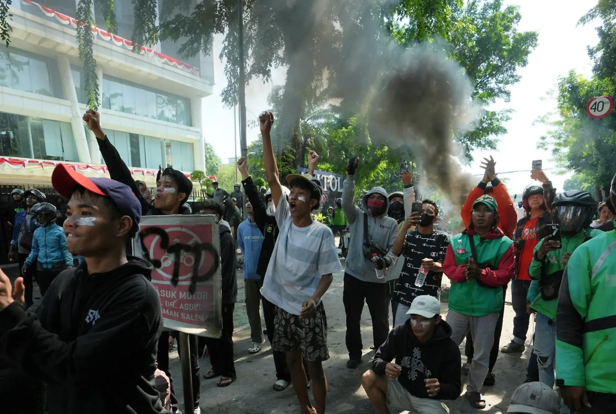 Протесты в Индонезии. Фото © Х / politikana