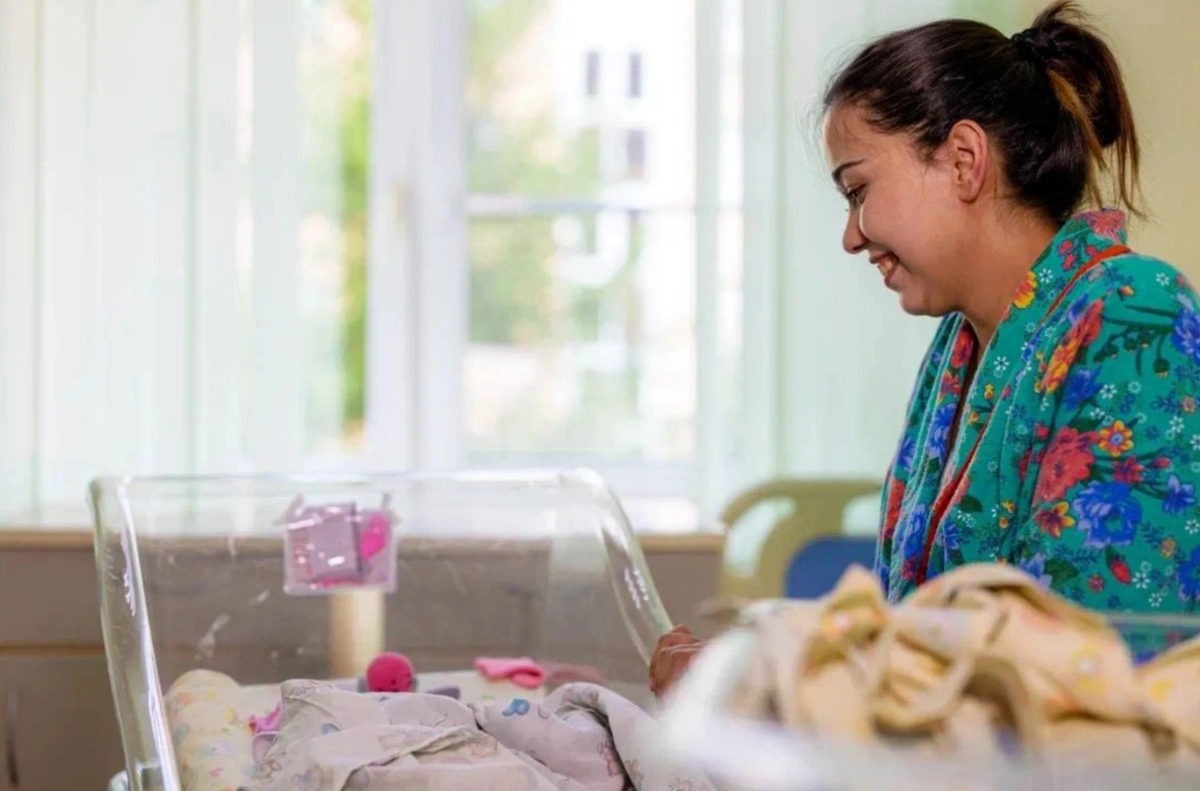 Женщина, которая родила тройню. Фото © Telegram / «Московская медицина»