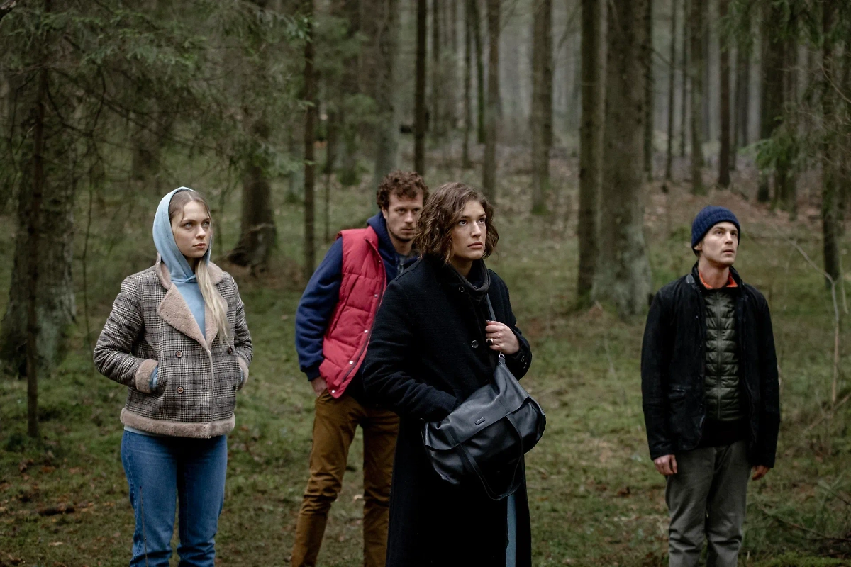 Фото © Кадр из фильма «Топи», режиссёр Владимир Мирзоев, сценарист Дмитрий Глуховский / Kinopoisk