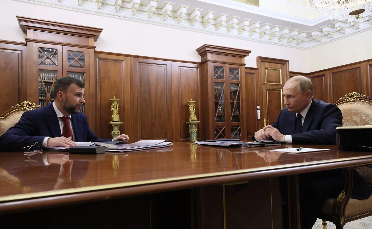 Путин встретился с главой Донецкой Народной Республики Денисом Пушилиным. Обложка © kremlin